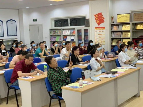 市南區(qū)招生政策宣傳教育服務(wù)走進(jìn)街道社區(qū)，打造教育咨詢服務(wù)新平臺